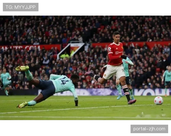 欧战席位之争：赔率看好热刺、曼联占据主动权